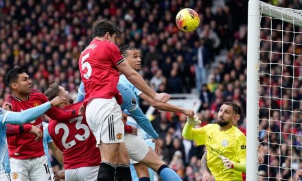 Debut Carrick Berbuah Kemenangan untuk Manchester United