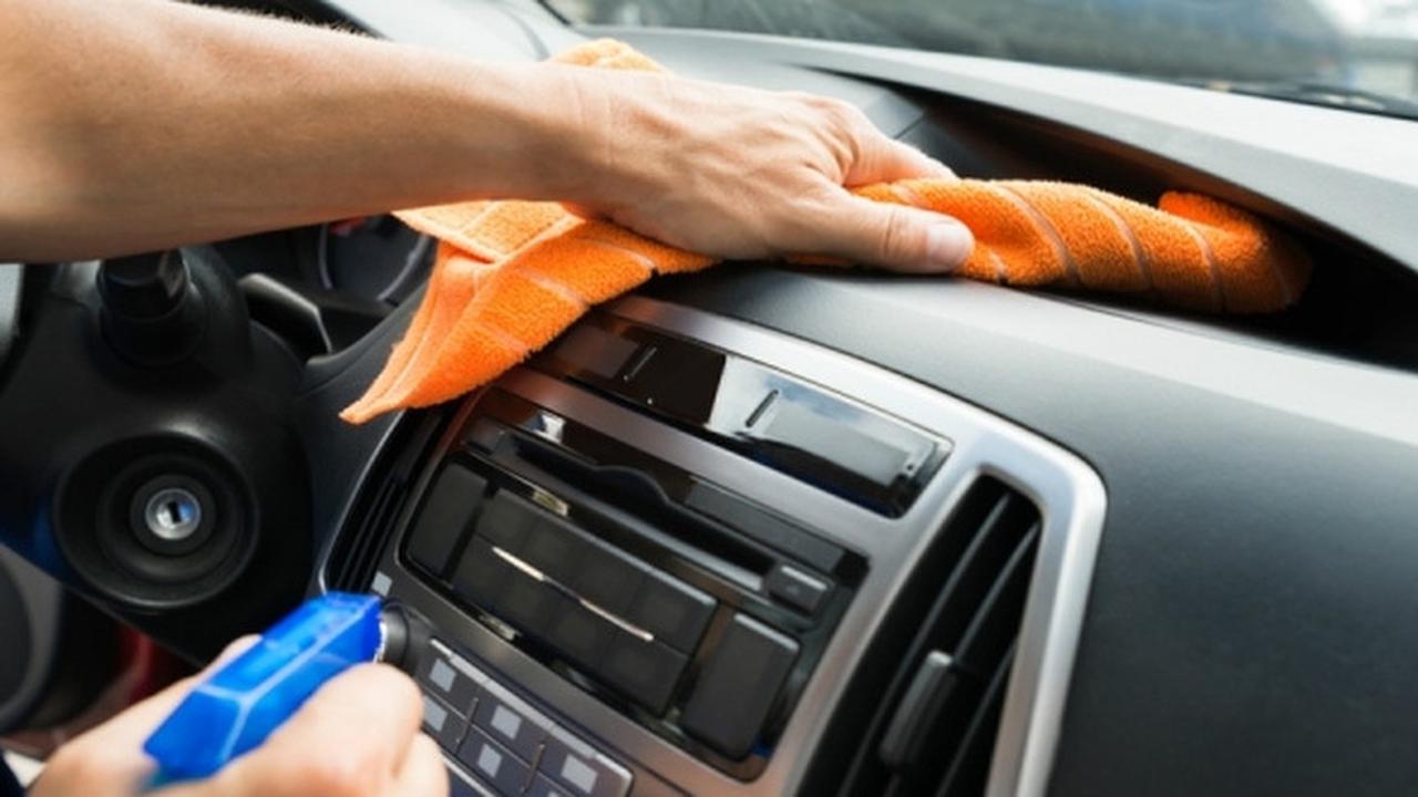 Interior mobil yang bersih dan bebas bau rokok