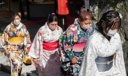 Rekor Kunjungan Turis Jepang Meroket, Capai 42,7 Juta