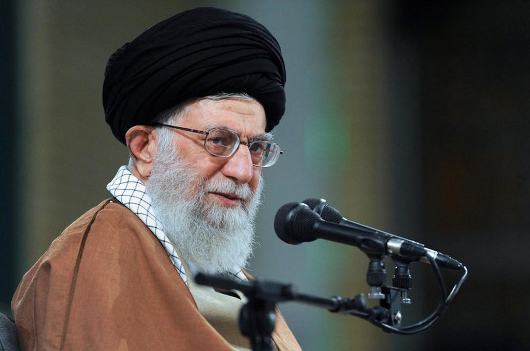 Demo Membara di Iran: Warga Ratapi Gugurnya Ali Khamenei