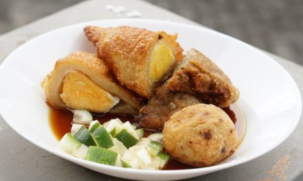 5 Pempek Enak di Palembang yang Tahan Lama untuk Oleh-Oleh