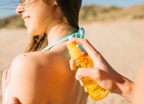 Sunscreen spray SPF 50 terbaik untuk melindungi kulit dari sinar matahari