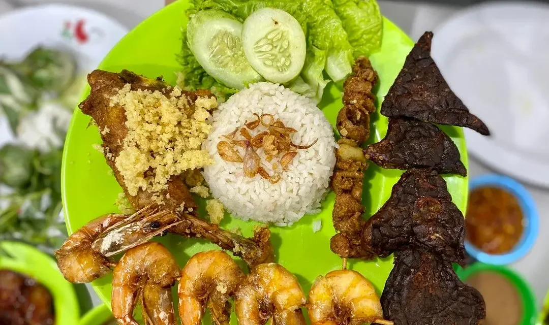 5 Restoran Nasi Uduk Modern dengan Lauk Puluhan, Wajib Coba!