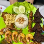 5 Restoran Nasi Uduk Modern dengan Lauk Puluhan, Wajib Coba!