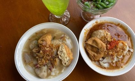 Susia Garden Jaksel: Kuliner Bakso Cirawang di Kebun yang Adem