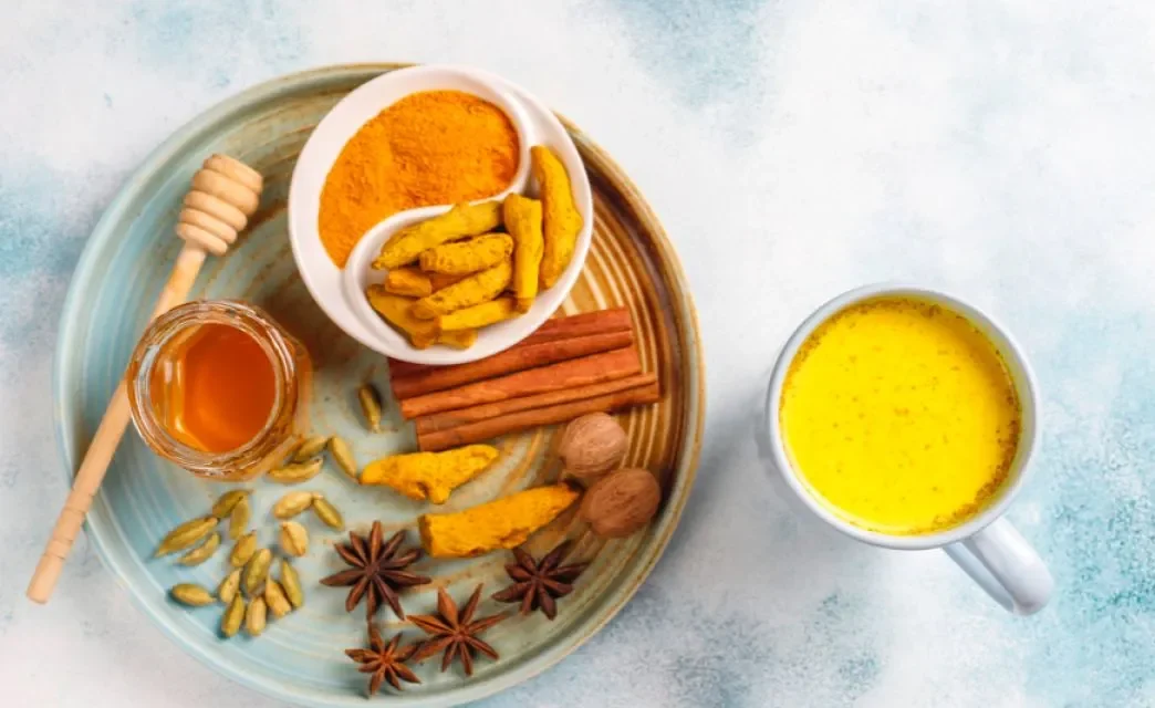 Manfaat Air Kunyit: 7 Alasan Minuman Herbal Ini Baik untuk Tubuh