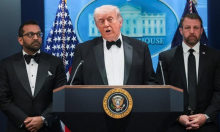 Trump Selamat dari Penembakan, Tetap Fokus pada Perang Iran