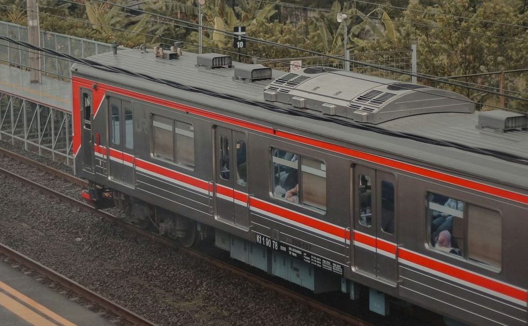 KAI Commuter Ungkap Penyebab Gangguan KRL Duri Tangerang