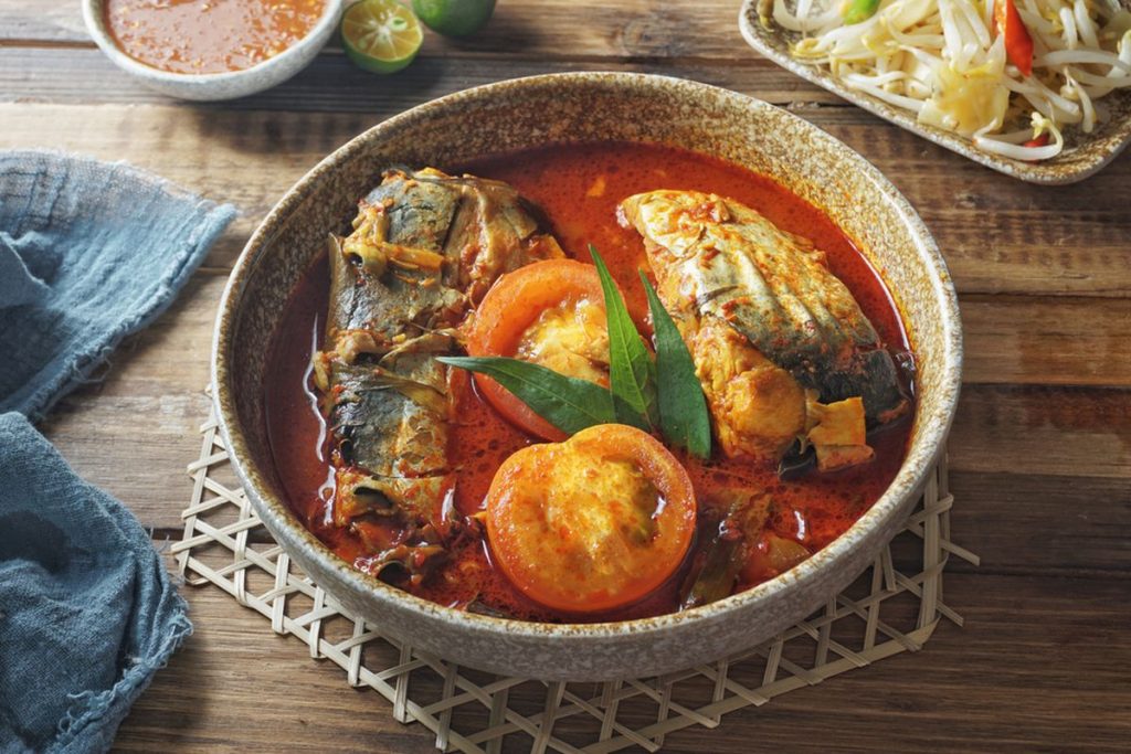 Pindang patin khas Lampung dengan kuah asam pedas
