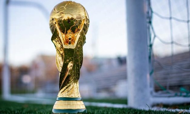 Sphephelo Sithole Kartu Merah Pertama di Piala Dunia 2026