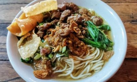 3 Resep Mie Ayam Ala Abang-Abang, Gurih, Enak, dan Praktis