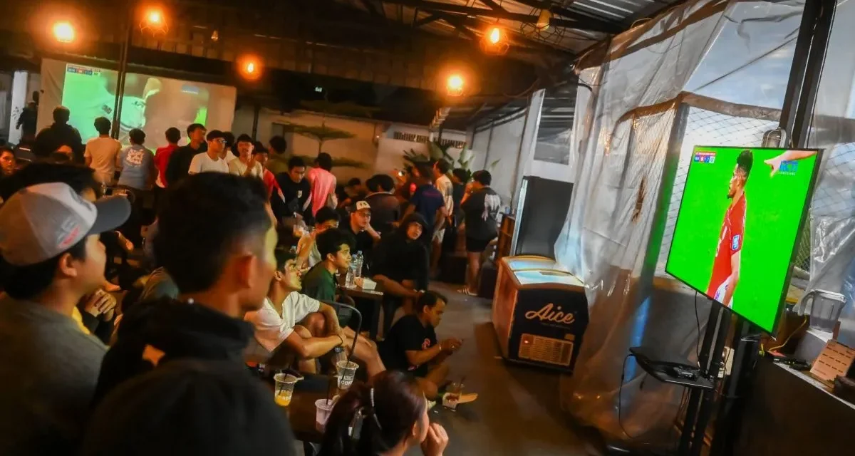 Tips Sehat Begadang Nonton Bola, Batasi Kopi Jaga Waktu Tidur