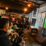 Tips Sehat Begadang Nonton Bola, Batasi Kopi Jaga Waktu Tidur