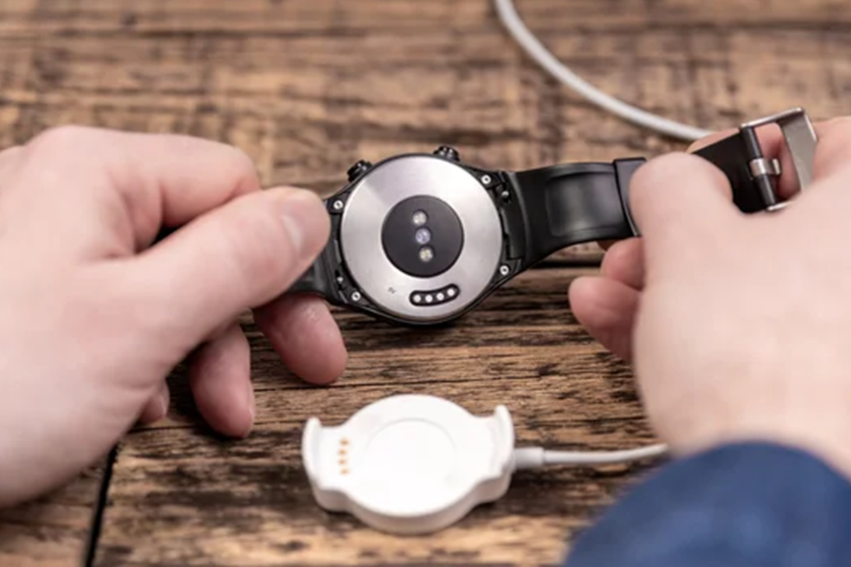 smartwatch belum pakai USB-C